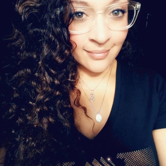 Meet your Posher, Emily - Picture 9 of 11